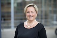 Kultusministerin Dr. Susanne Eisenmann spricht auf der Mittelstandskundgebung